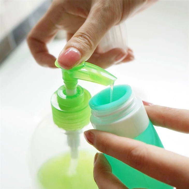 Silicone shampoo bottles 3